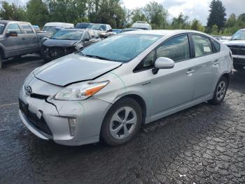  Salvage Toyota Prius