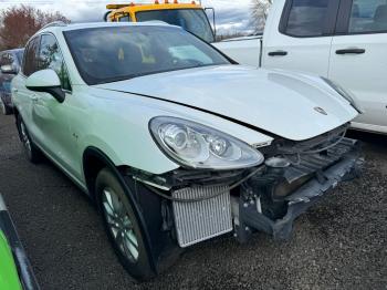  Salvage Porsche Cayenne