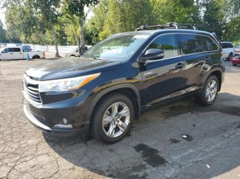  Salvage Toyota Highlander