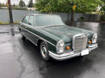  Salvage Mercedes-Benz 250-class