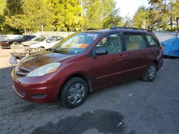  Salvage Toyota Sienna