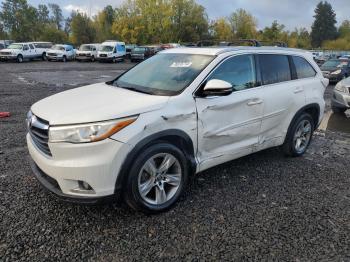  Salvage Toyota Highlander