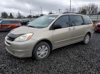  Salvage Toyota Sienna