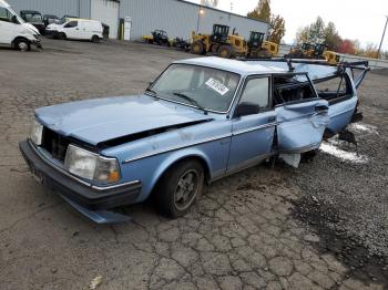  Salvage Volvo 245