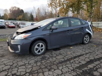  Salvage Toyota Prius