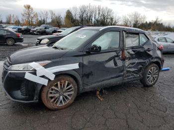  Salvage Nissan Kicks