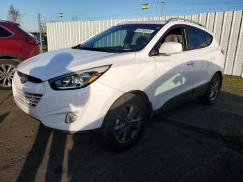  Salvage Hyundai TUCSON