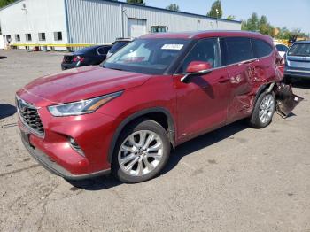  Salvage Toyota Highlander