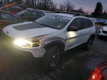  Salvage Jeep Cherokee