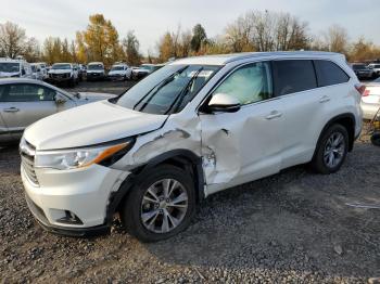  Salvage Toyota Highlander