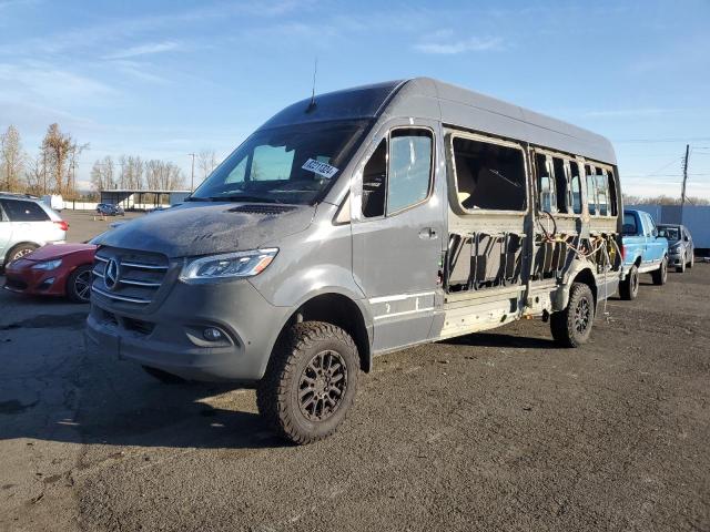  Salvage Mercedes-Benz Sprinter