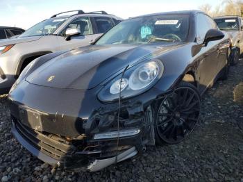  Salvage Porsche Panamera