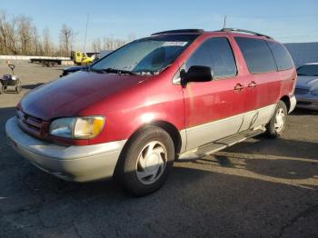  Salvage Toyota Sienna