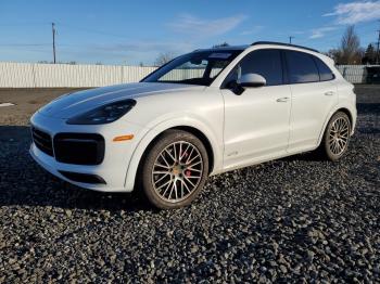  Salvage Porsche Cayenne