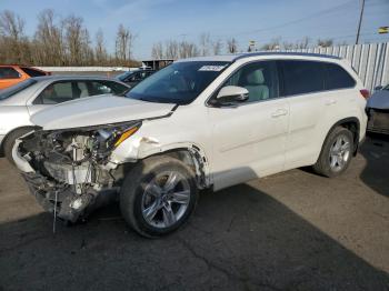  Salvage Toyota Highlander