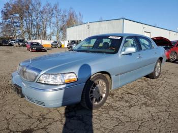  Salvage Lincoln Towncar