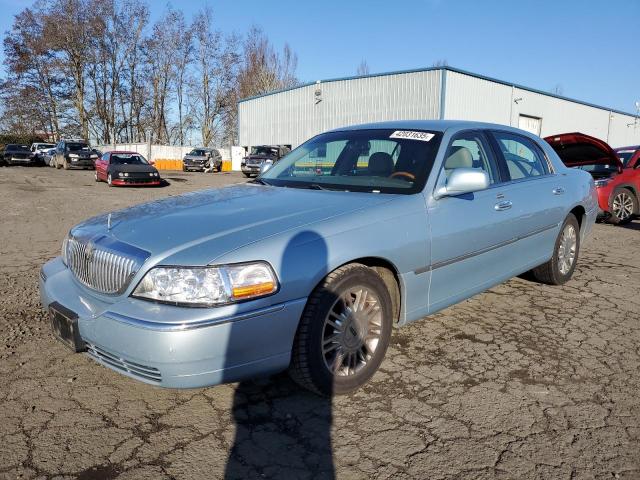  Salvage Lincoln Towncar