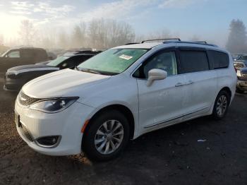  Salvage Chrysler Pacifica