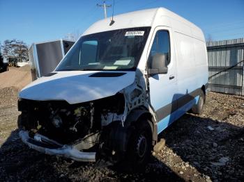  Salvage Mercedes-Benz Sprinter