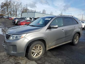  Salvage Kia Sorento