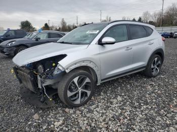  Salvage Hyundai TUCSON