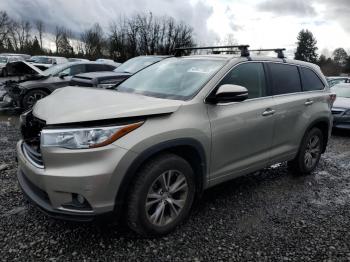  Salvage Toyota Highlander