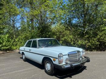  Salvage Mercedes-Benz 300-Class