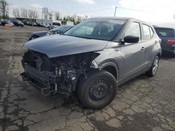  Salvage Nissan Kicks