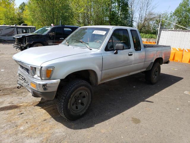  Salvage Toyota Pickup