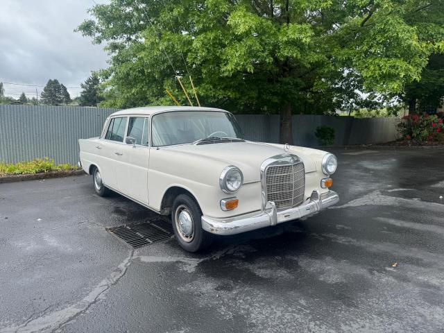  Salvage Mercedes-Benz 200-class