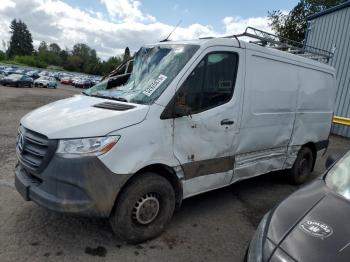  Salvage Mercedes-Benz Sprinter
