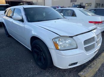  Salvage Dodge Magnum