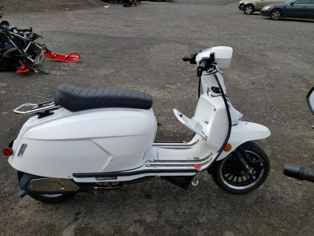  Salvage Genuine Scooter Co. Royal Allo