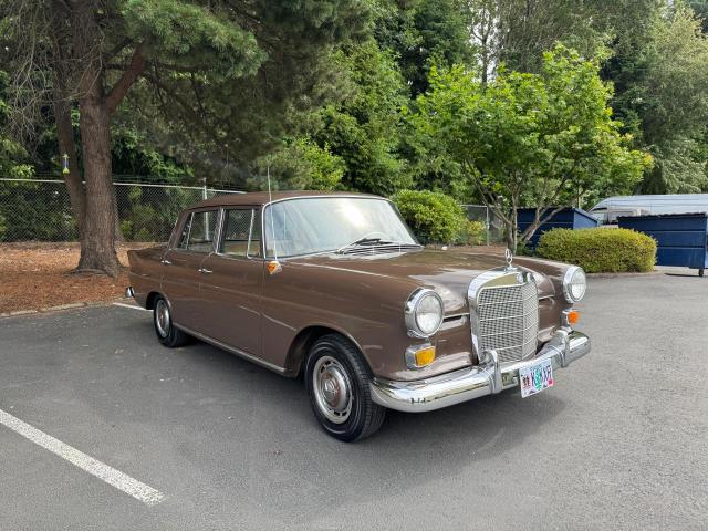  Salvage Mercedes-Benz 190-Class
