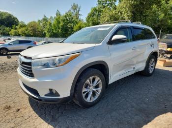  Salvage Toyota Highlander