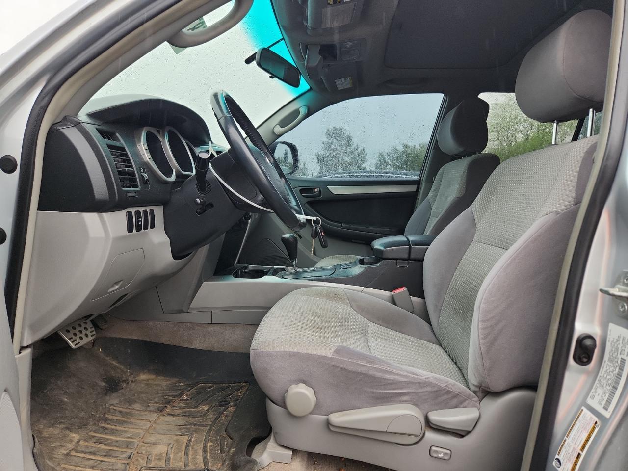 Toyota 4Runner Sr5 Image 10