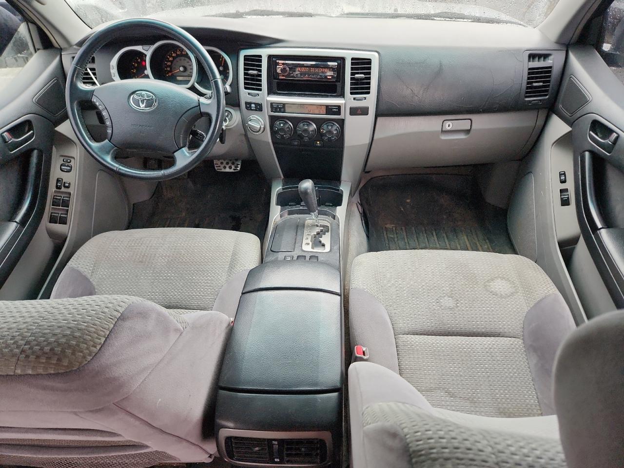 Toyota 4Runner Sr5 Image 6