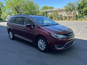  Salvage Chrysler Pacifica