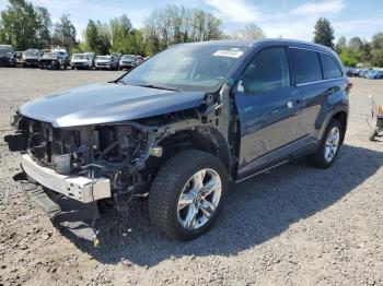  Salvage Toyota Highlander