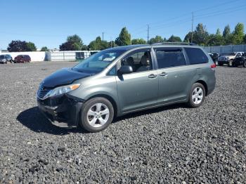  Salvage Toyota Sienna