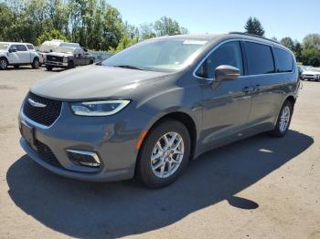  Salvage Chrysler Pacifica