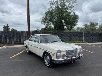  Salvage Mercedes-Benz 280-Class