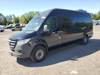  Salvage Mercedes-Benz Sprinter