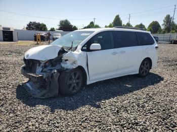  Salvage Toyota Sienna