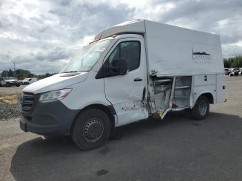  Salvage Mercedes-Benz Sprinter