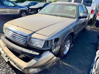  Salvage Ford Crown Vic