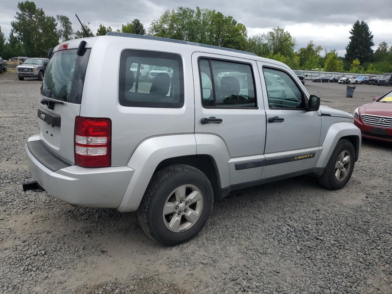 Jeep Liberty Sport Image 6