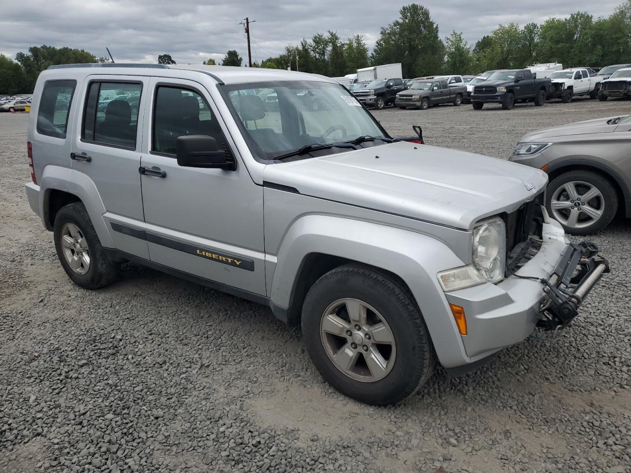 Jeep Liberty Sport Image 4