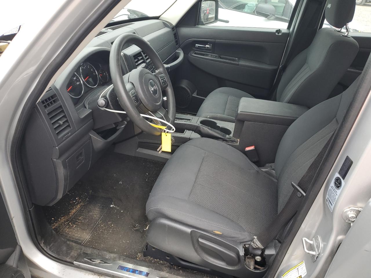 Jeep Liberty Sport Image 3