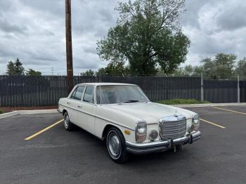  Salvage Mercedes-Benz 280-Class
